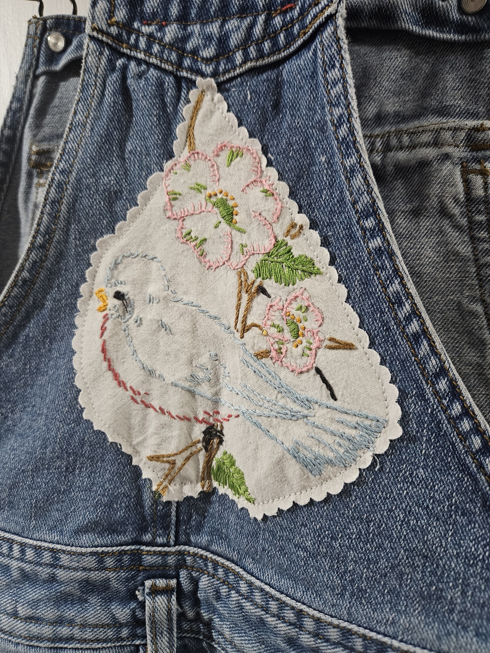 UNIONBAY Distressed Blue Denim Women’s Short Overalls with Embroidered Birds - Picture 12 of 15